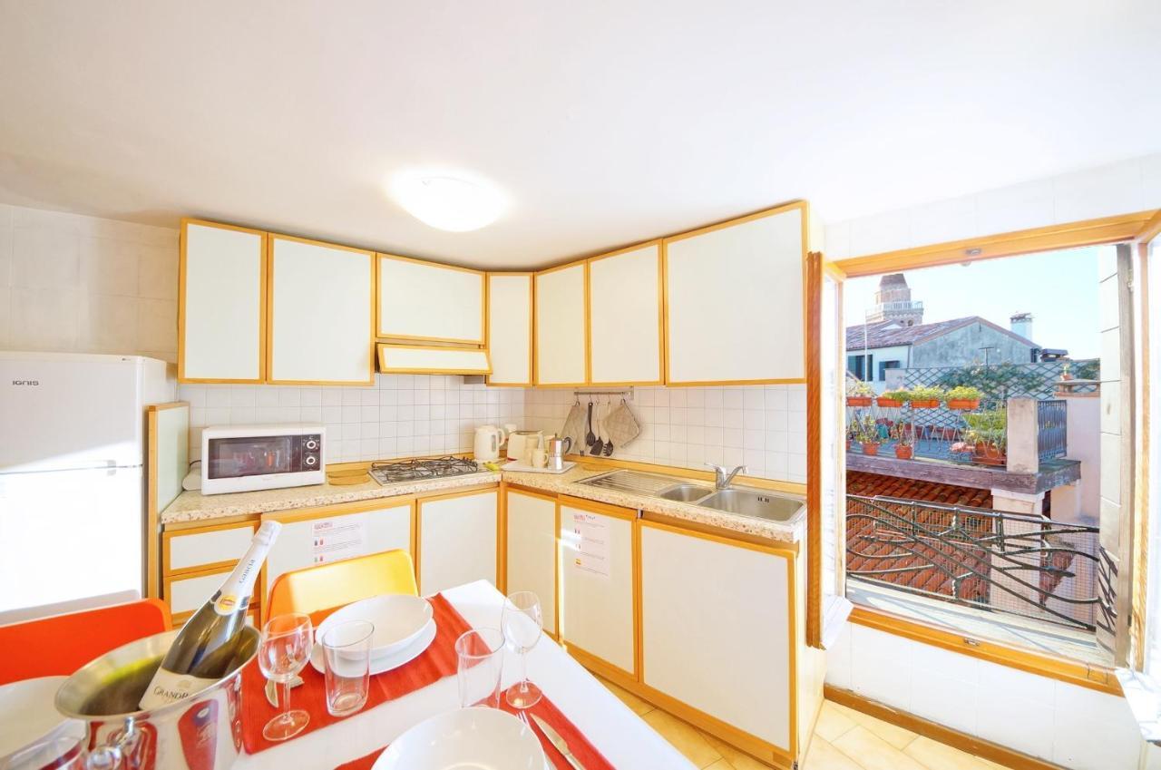 Campo San Polo Apartment Rialto Venetië Buitenkant foto